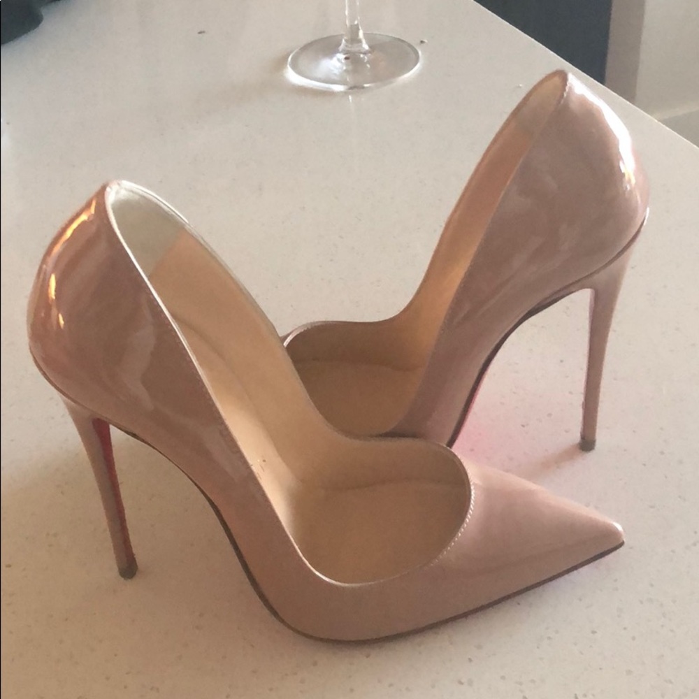 Christian louboutin pump heels